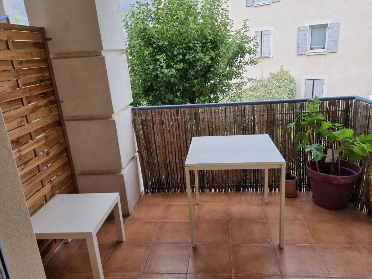 Appartement 1 Chambre Avec Piscine Uzès Dış mekan fotoğraf