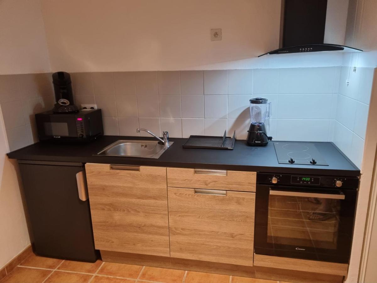 Appartement 1 Chambre Avec Piscine Uzès Dış mekan fotoğraf